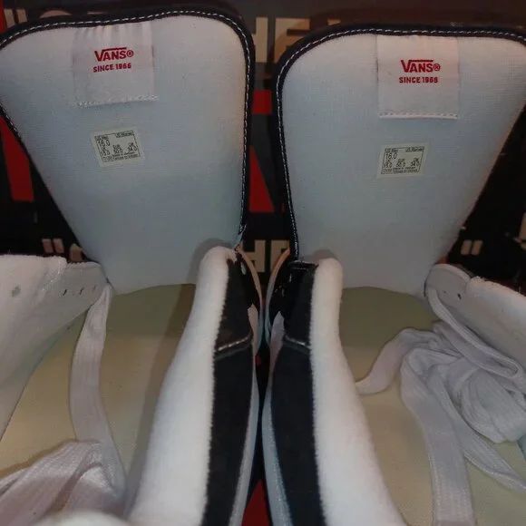 Vans Men's U.S.16 Knu Skool Skate Black/True White Classic VN0009QC6BT - Picture 4 of 12